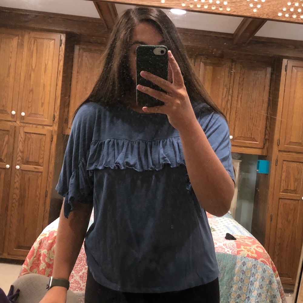 GAP RUFFLE SHIRT